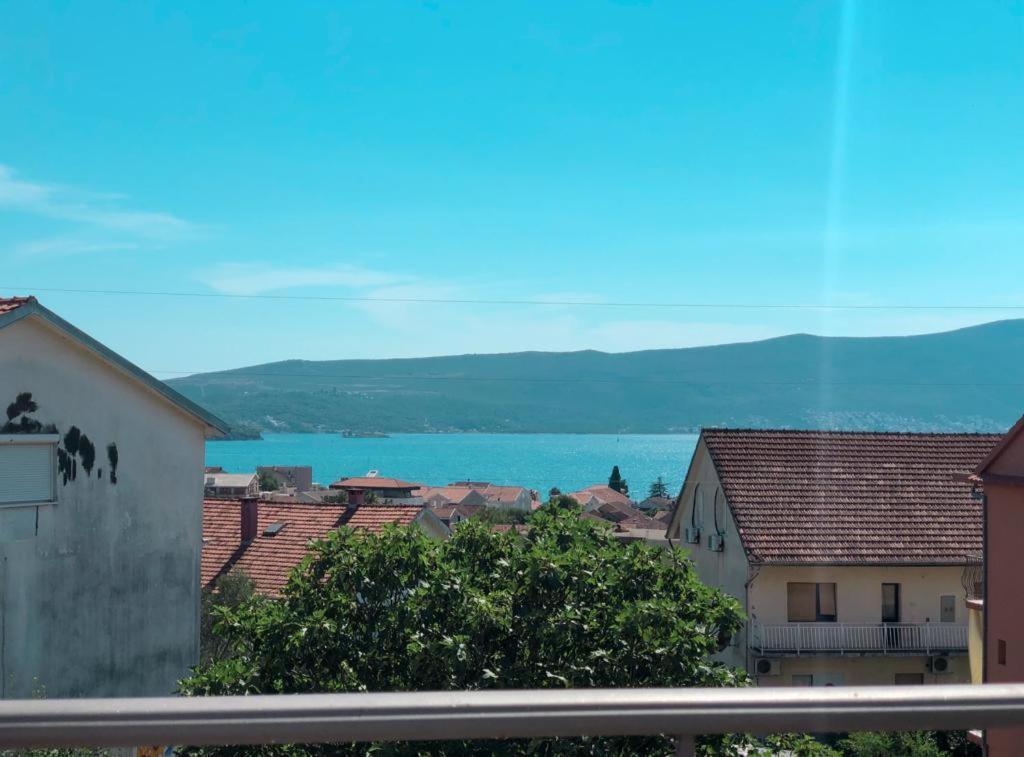 Apartmani Cupara Tivat Exteriör bild