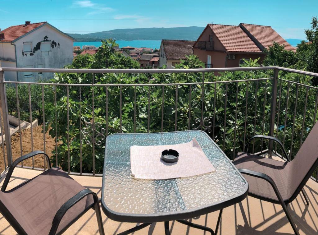 Apartmani Cupara Tivat Exteriör bild