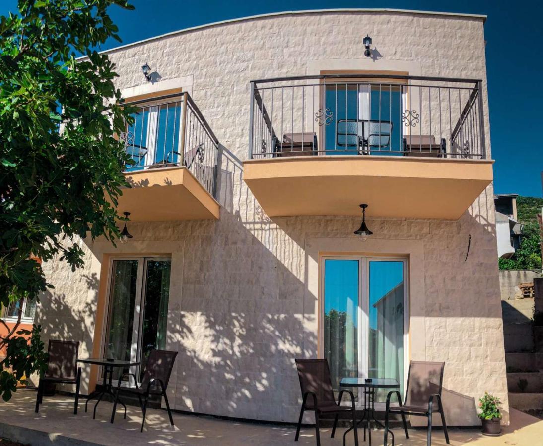 Apartmani Cupara Tivat Exteriör bild